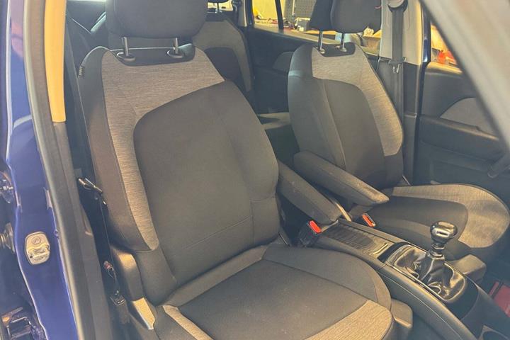 Blå Citroën Grand C4 Picasso fra 2018
