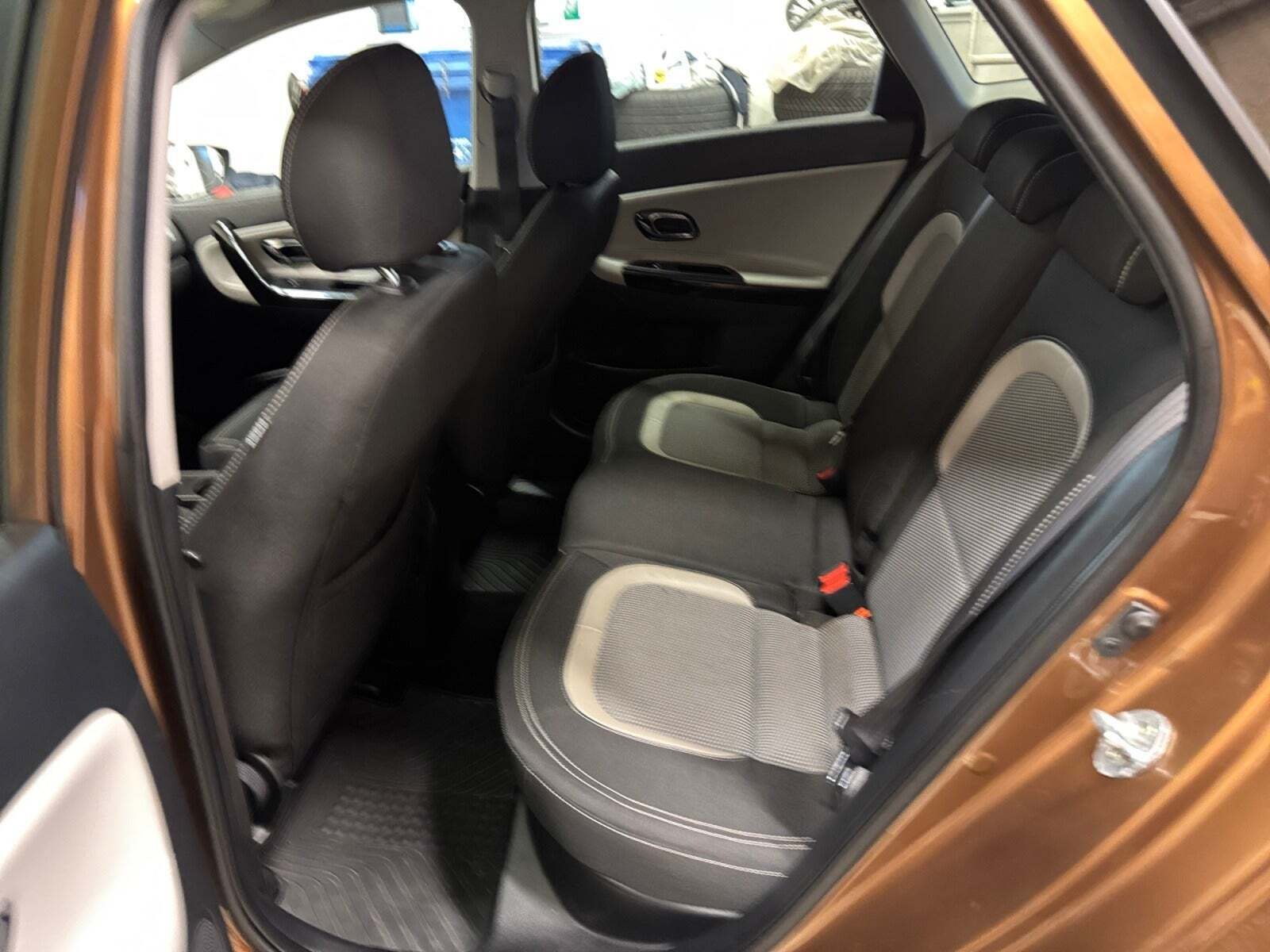 Brun Kia Ceed fra 2018