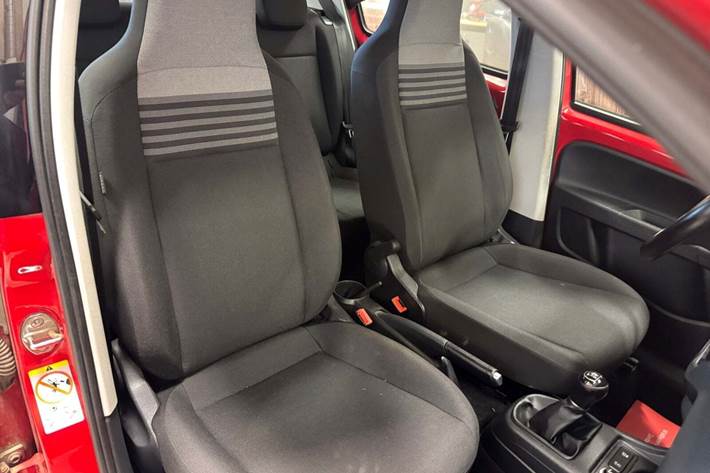 Rød VW UP! fra 2018