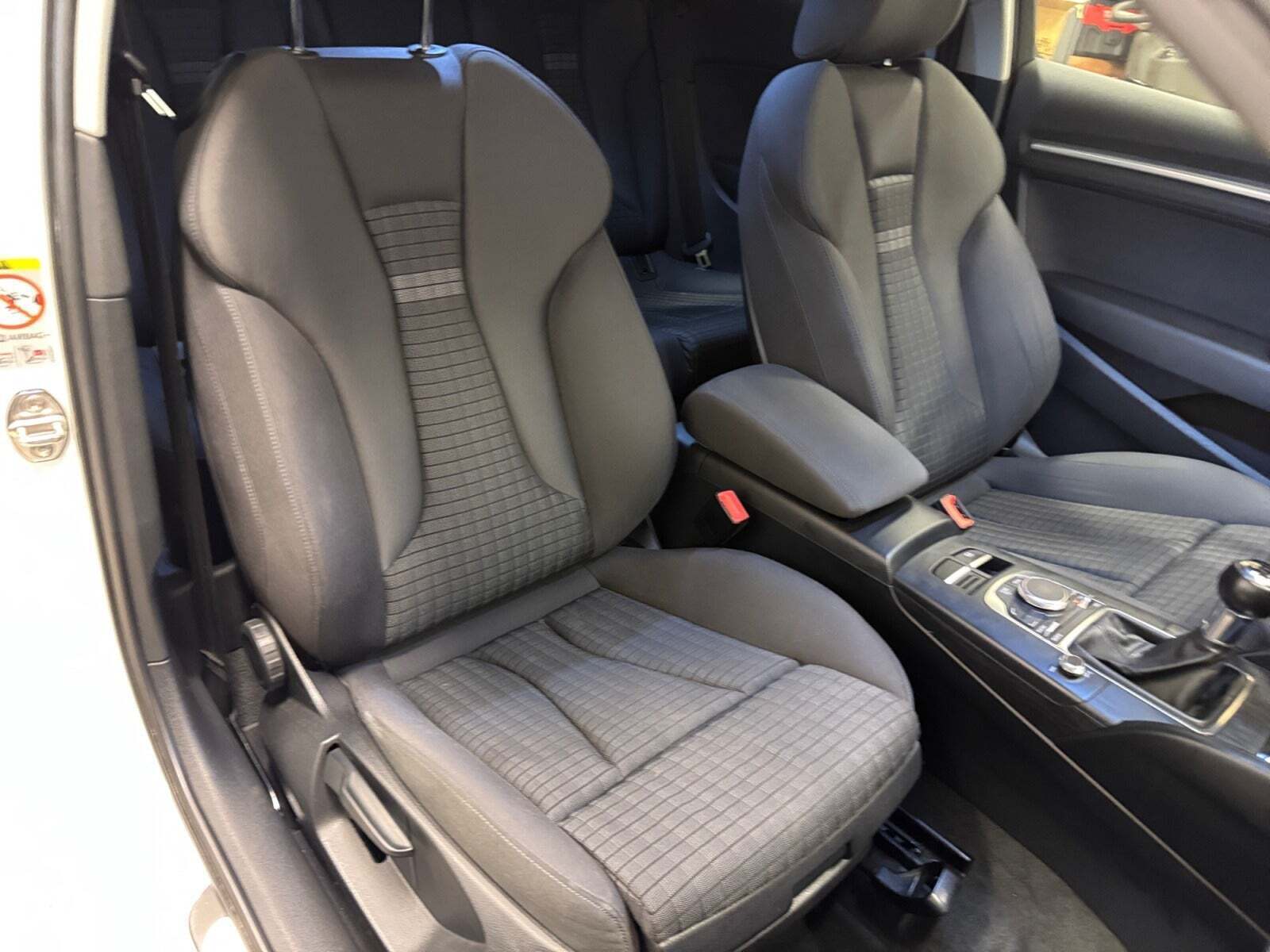 Hvid Audi A3 fra 2013