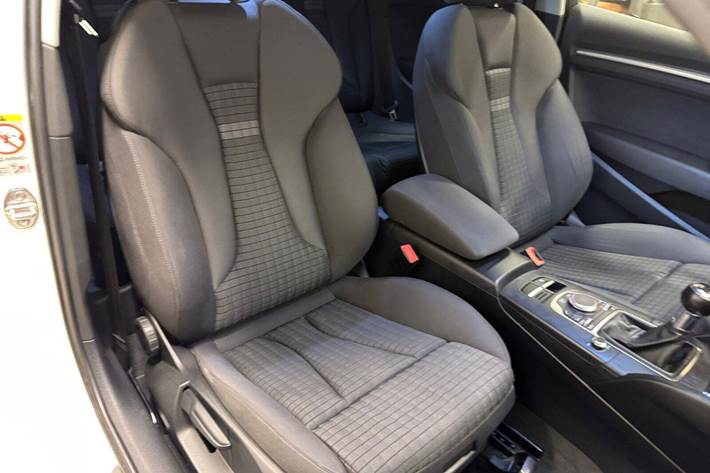 Hvid Audi A3 fra 2013