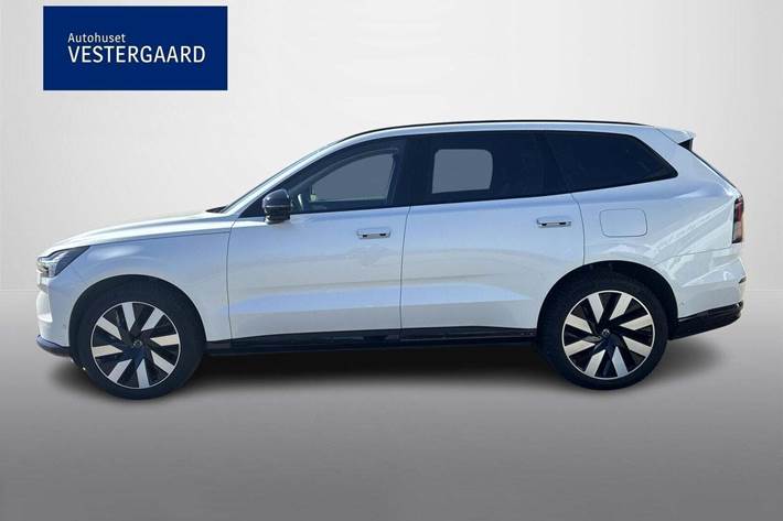 Hvid Volvo EX90 fra 2025