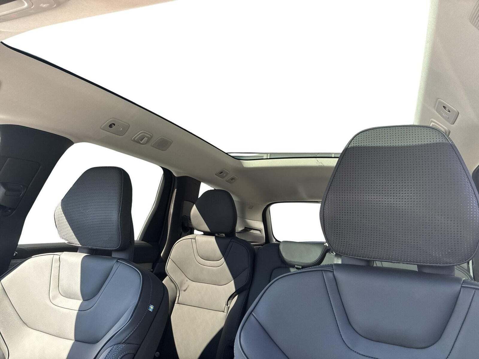 Grå Volvo EX90 fra 2025