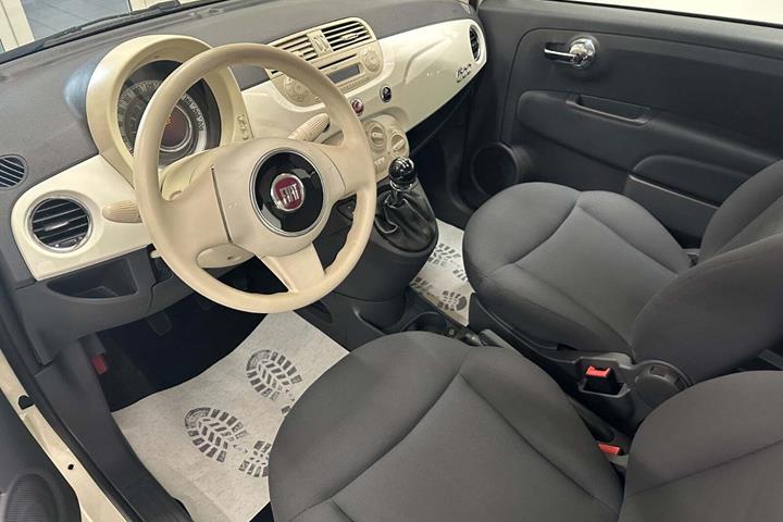 Hvid Fiat 500 fra 2008