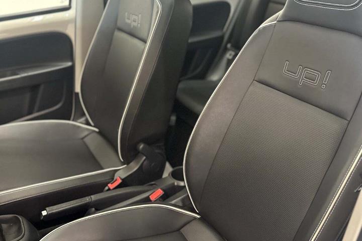 Hvid VW UP! fra 2015