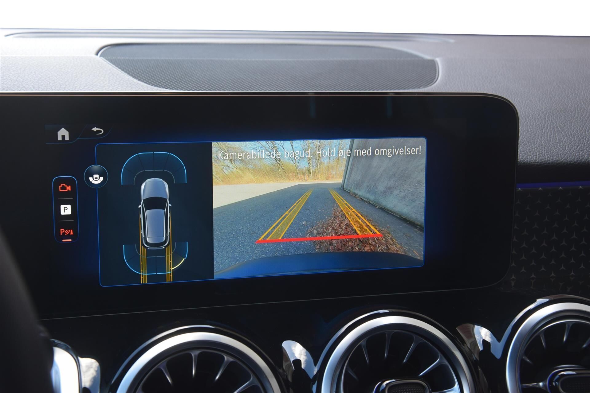 Sort Mercedes EQB 250 fra 2024