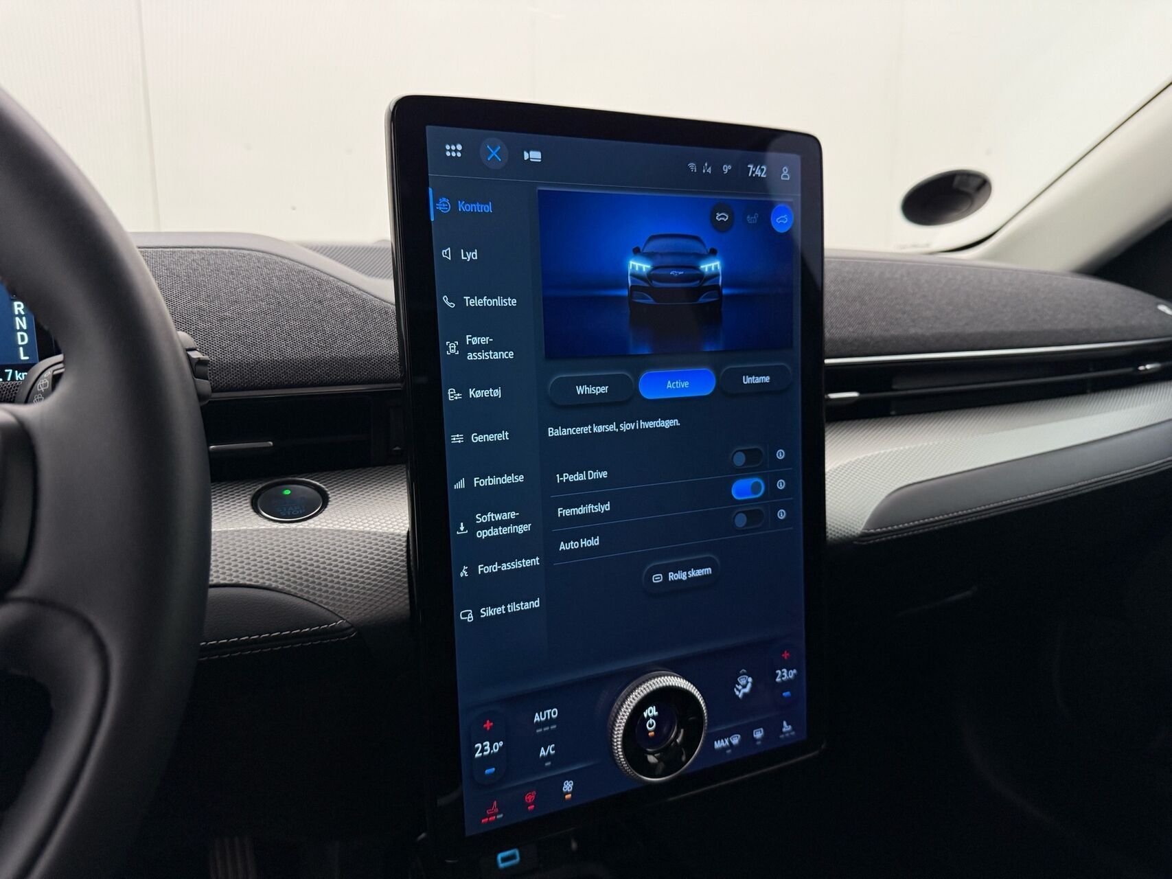 Rød Ford Mustang Mach-E fra 2022