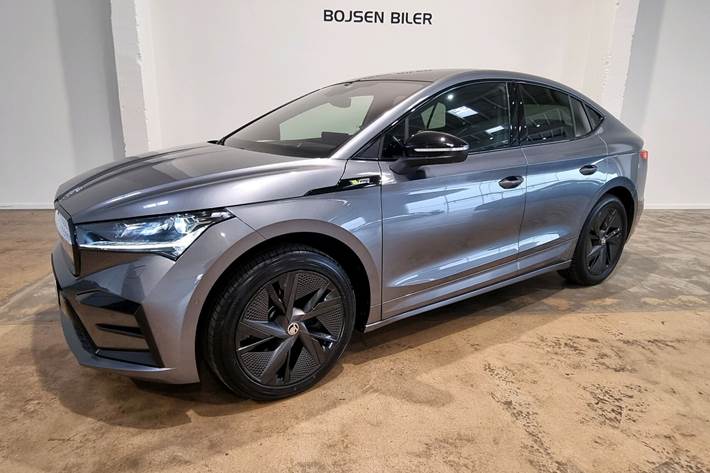 Grå Skoda Enyaq iV fra 2023 set udefra