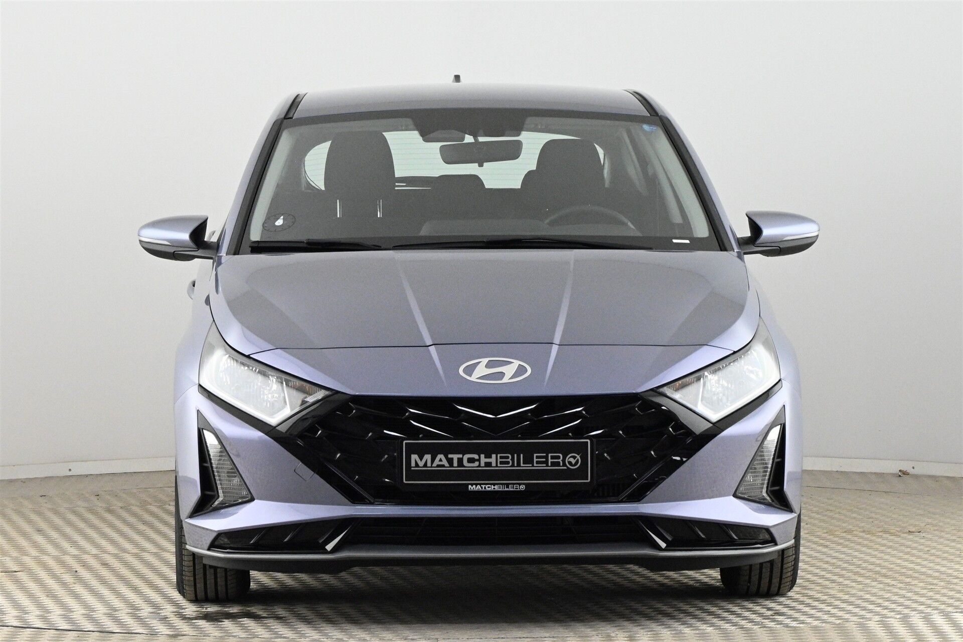 Blå Hyundai i20 fra 2024