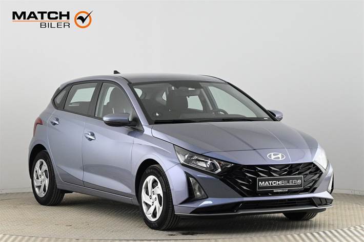 Blå Hyundai i20 fra 2024