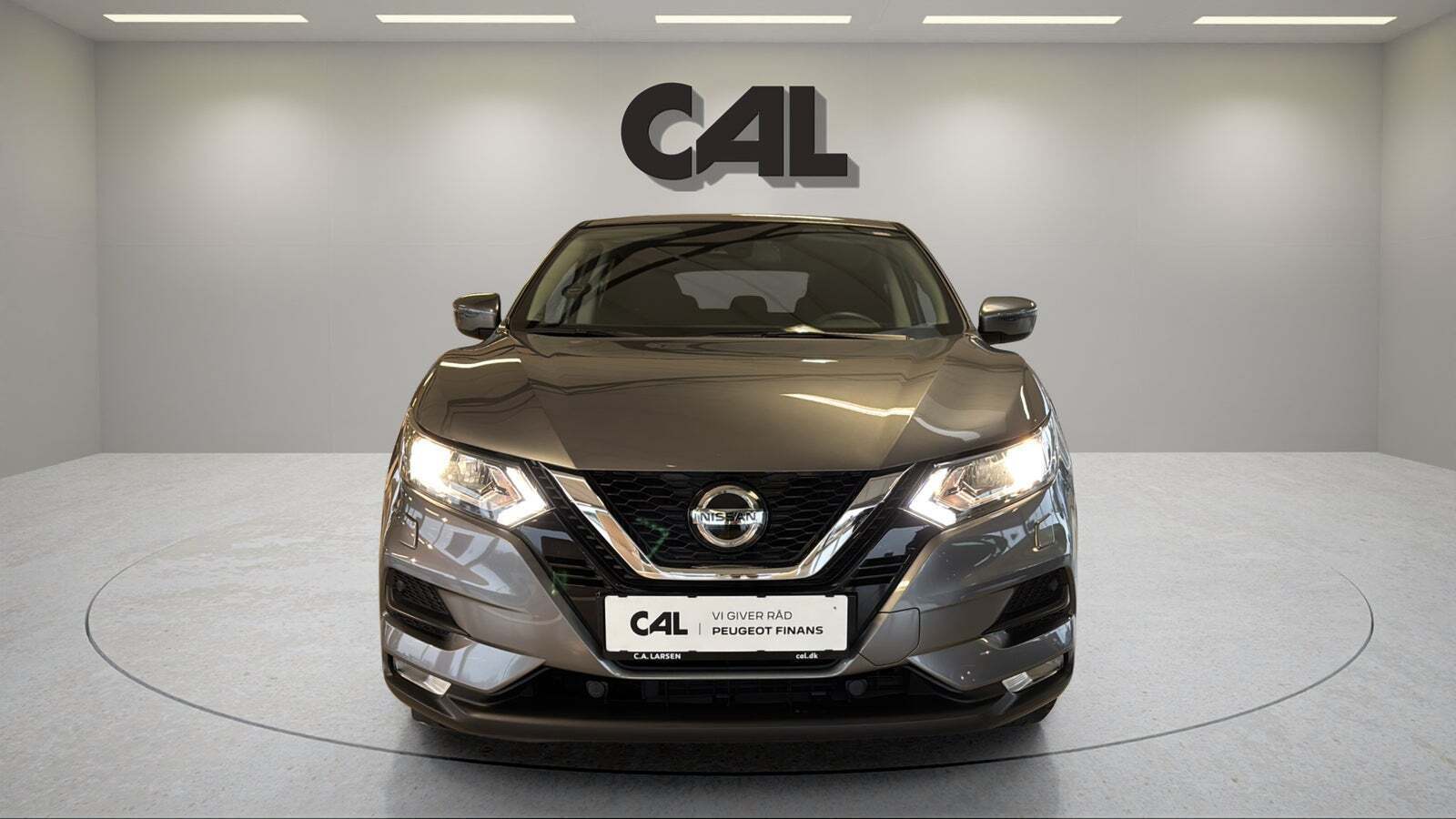 Grå Nissan Qashqai fra 2021