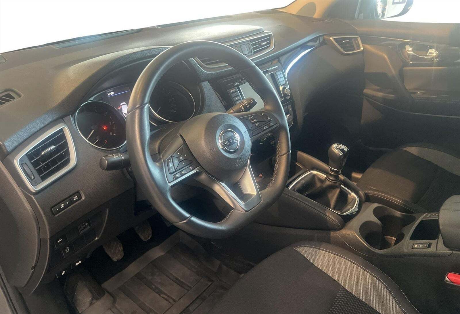 Nissan Qashqai 1,3 Dig-T 140 Acenta