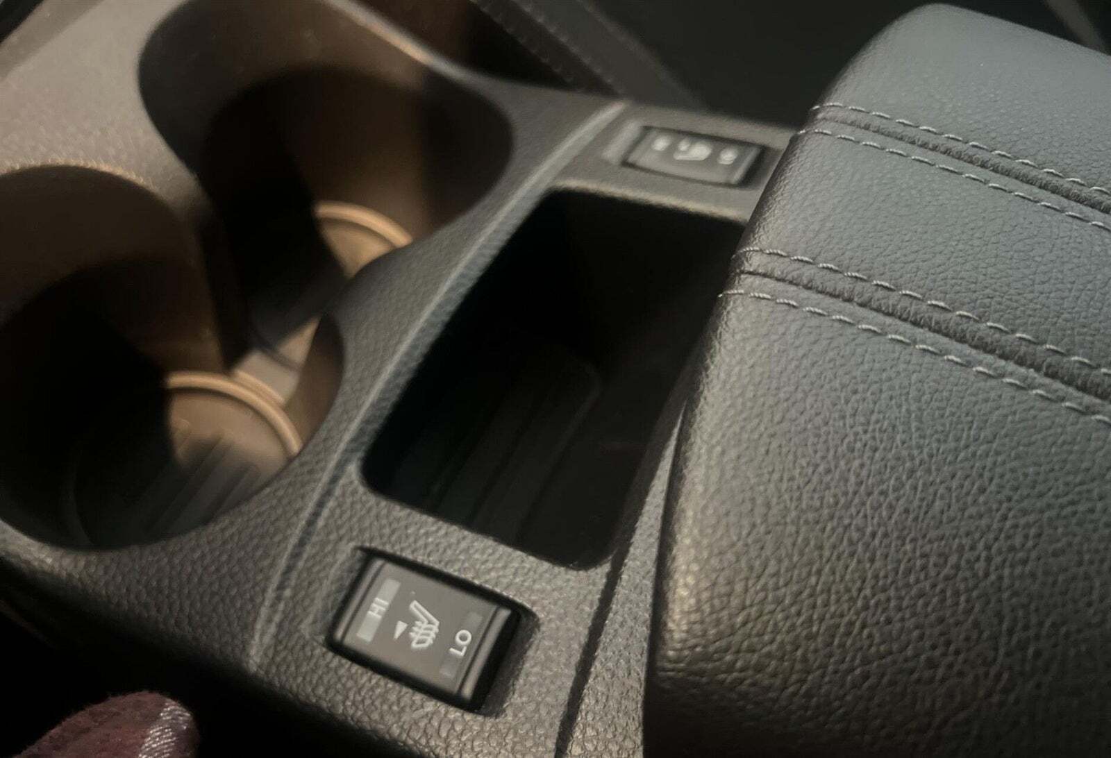 Grå Nissan Qashqai fra 2021