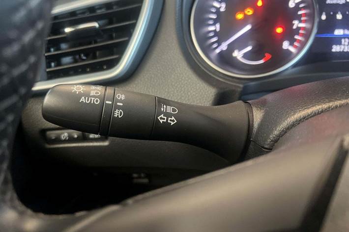 Grå Nissan Qashqai fra 2021