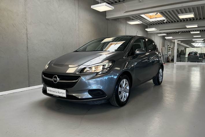 Grå Opel Corsa fra 2019