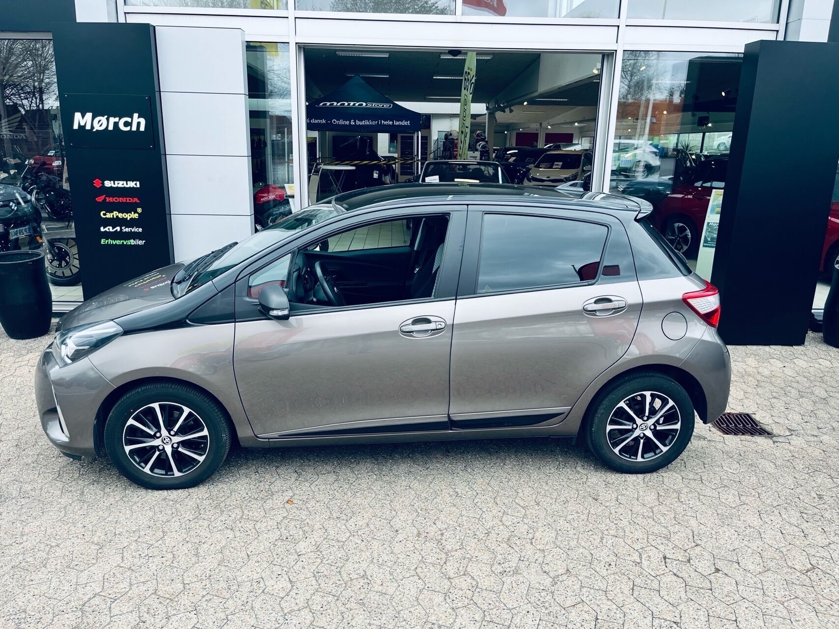 Toyota Yaris 1,5 VVT-I T3 Premiumpakke 111HK 5d 6g