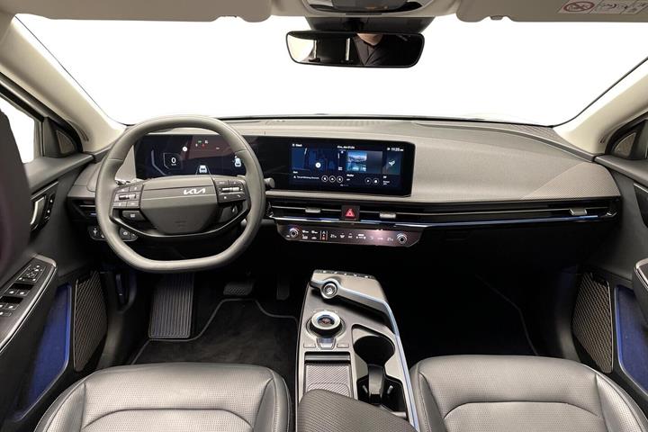 Hvid Kia EV6 fra 2025