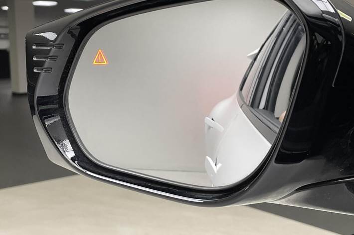 Hvid Kia EV6 fra 2025