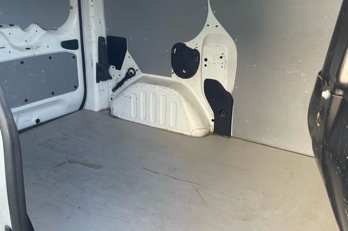 Hvid Dacia Dokker fra 2020