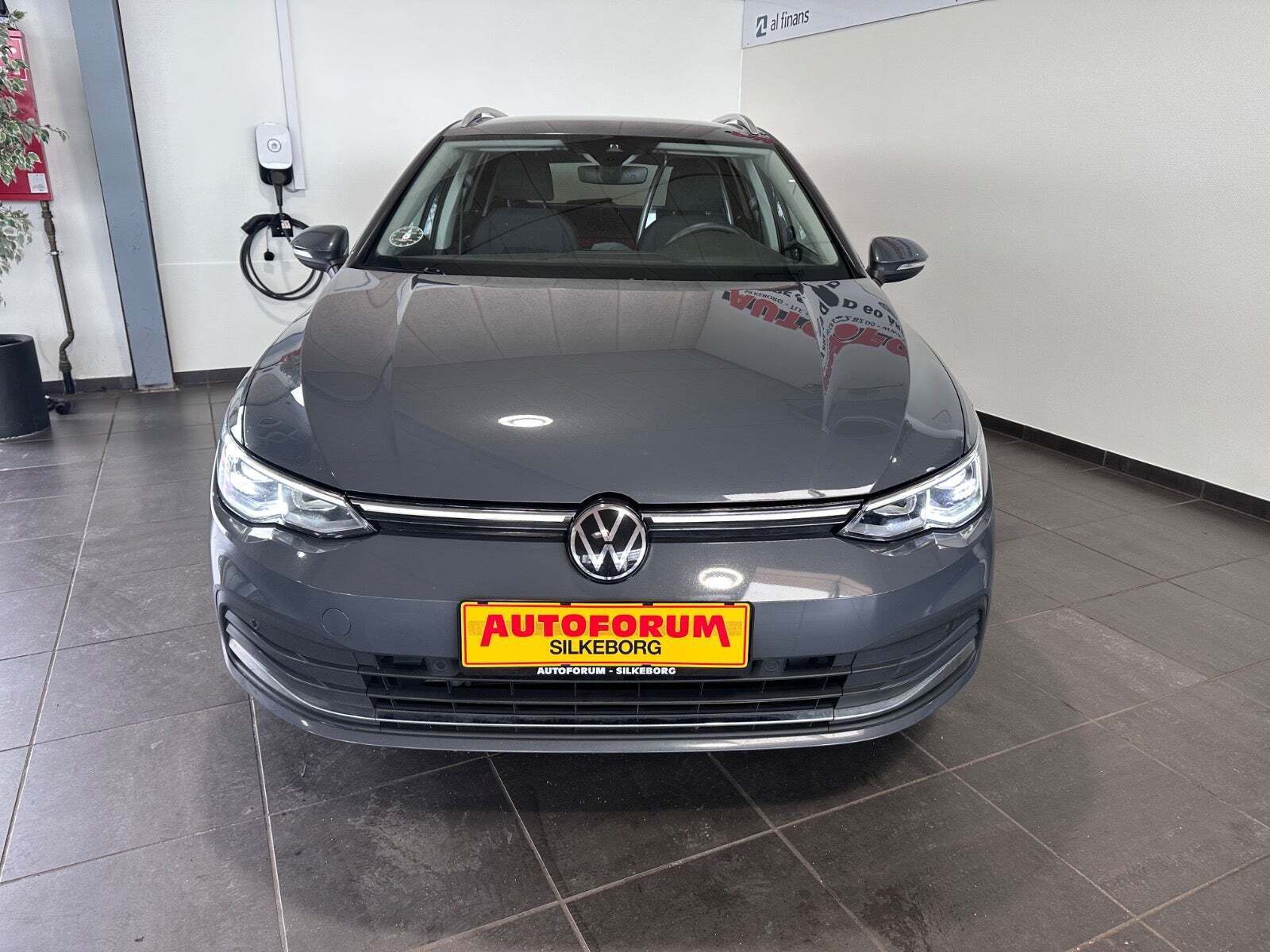 VW Golf VIII 1,5 eTSi 150 Style Variant DSG Van