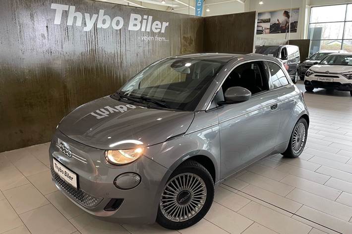 Grå Fiat 500e fra 2023