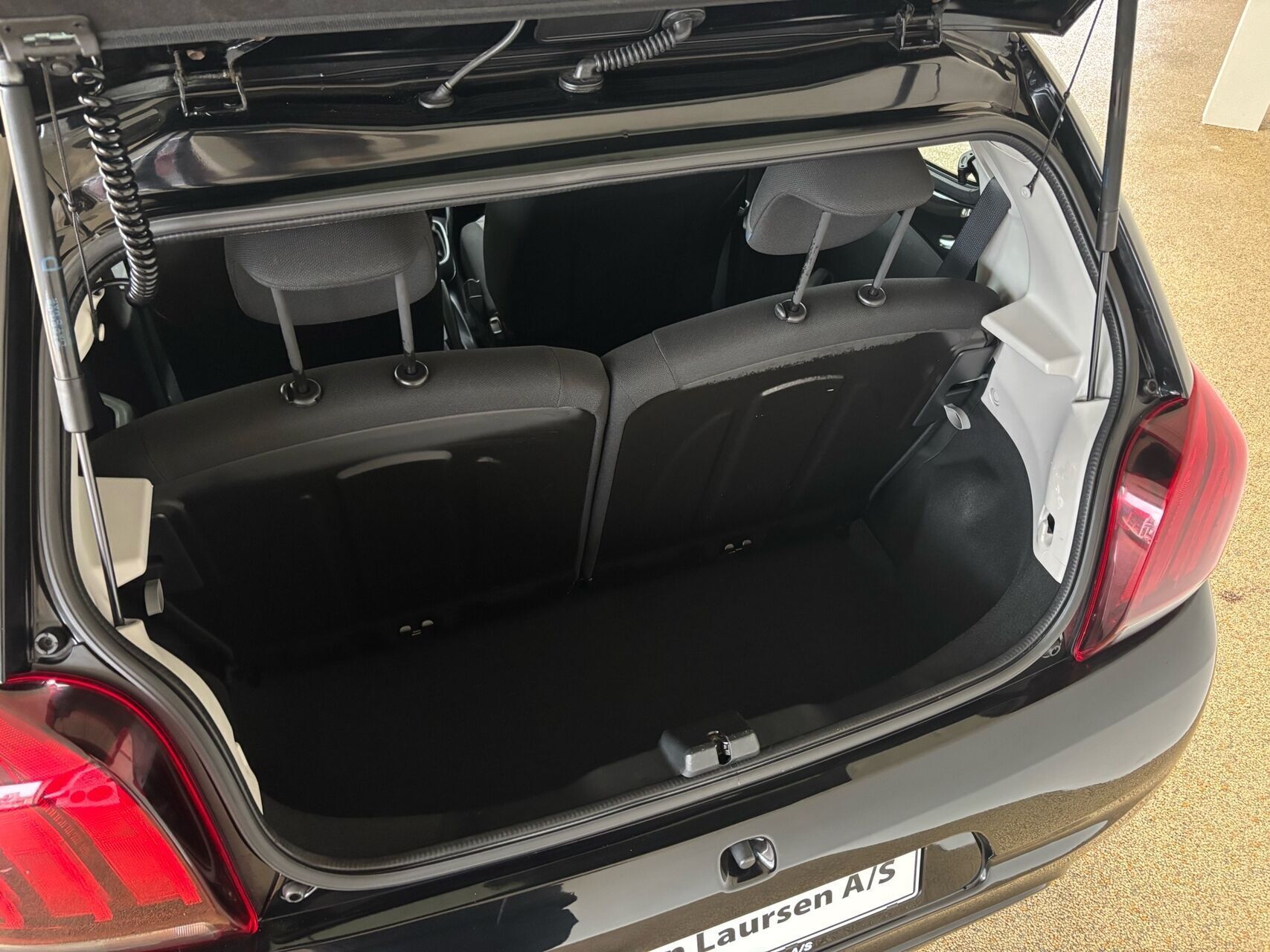 Sort Peugeot 108 fra 2015