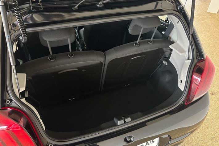 Sort Peugeot 108 fra 2015