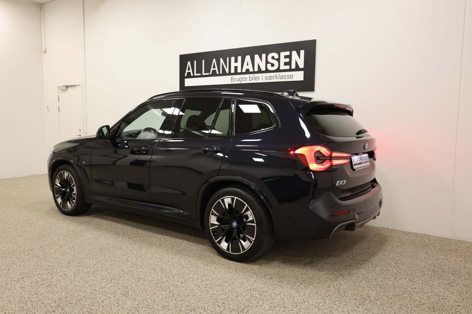 BMW iX3 Charged Plus M-Sport