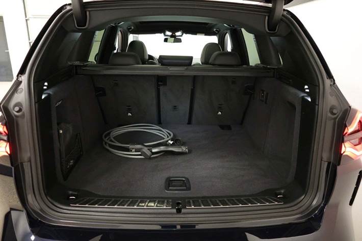 Sort BMW iX3 fra 2022