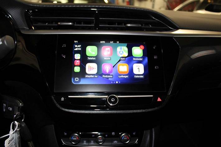 Sølv Opel Corsa fra 2023