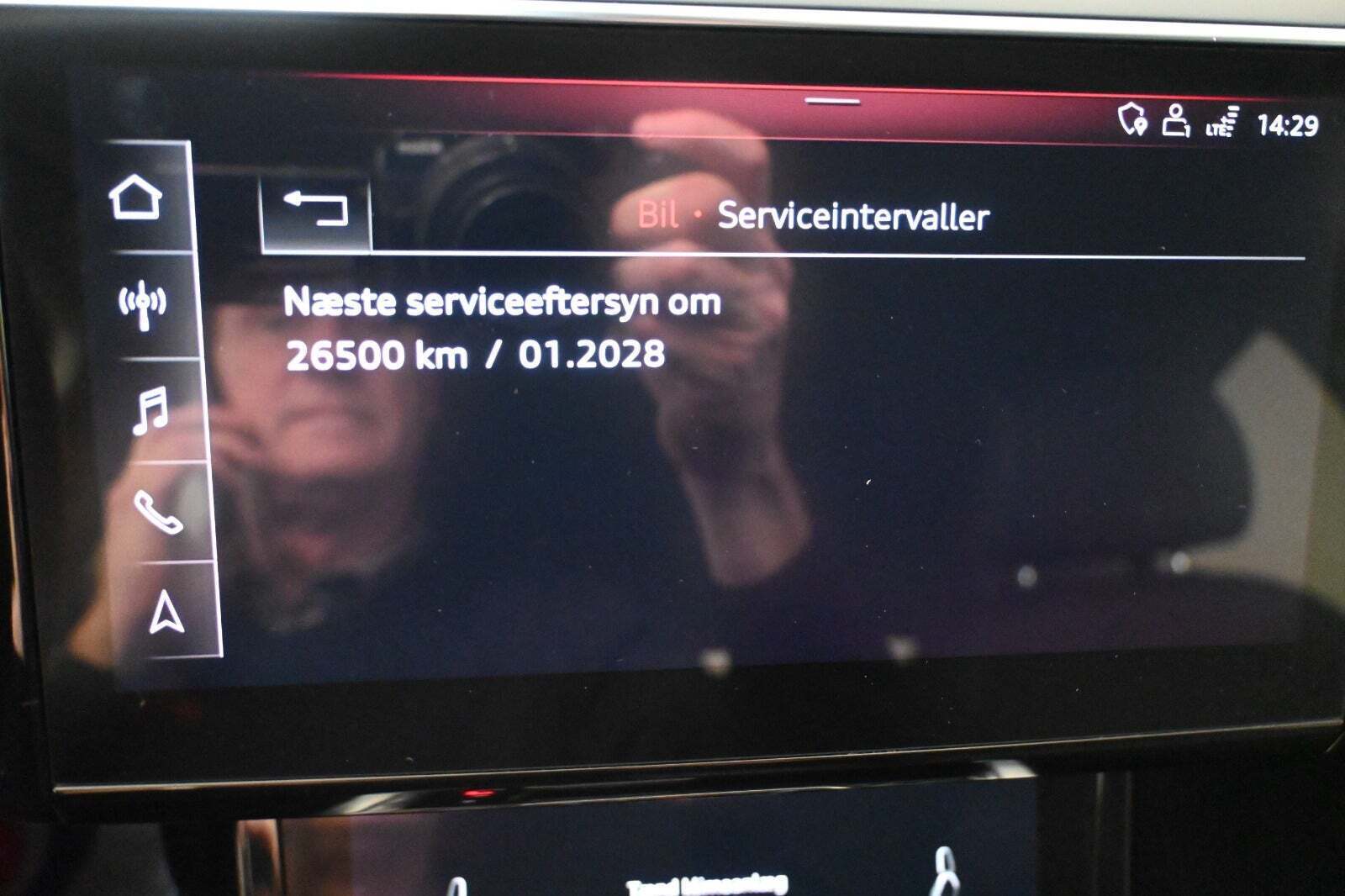 Grå Audi e-tron fra 2020