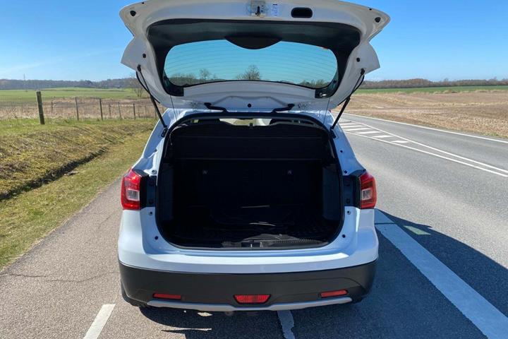 Hvid Suzuki S-Cross fra 2018
