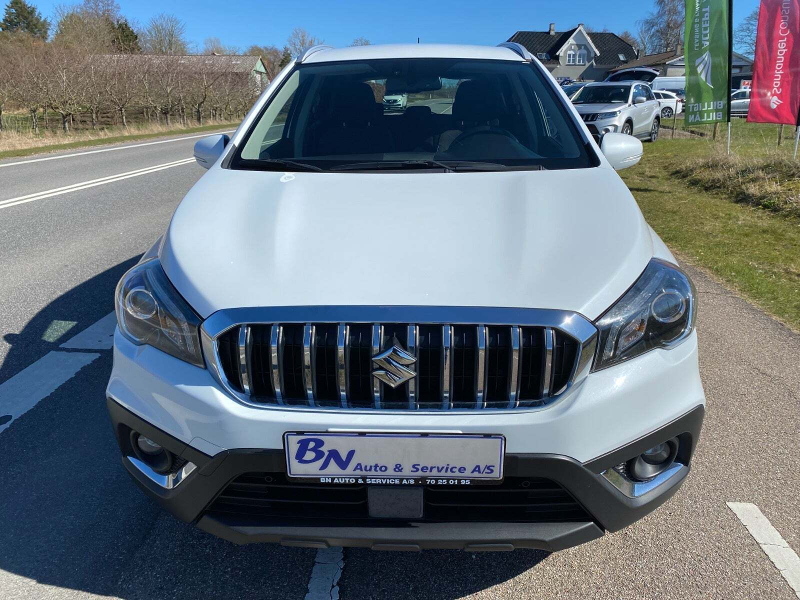 Hvid Suzuki S-Cross fra 2018