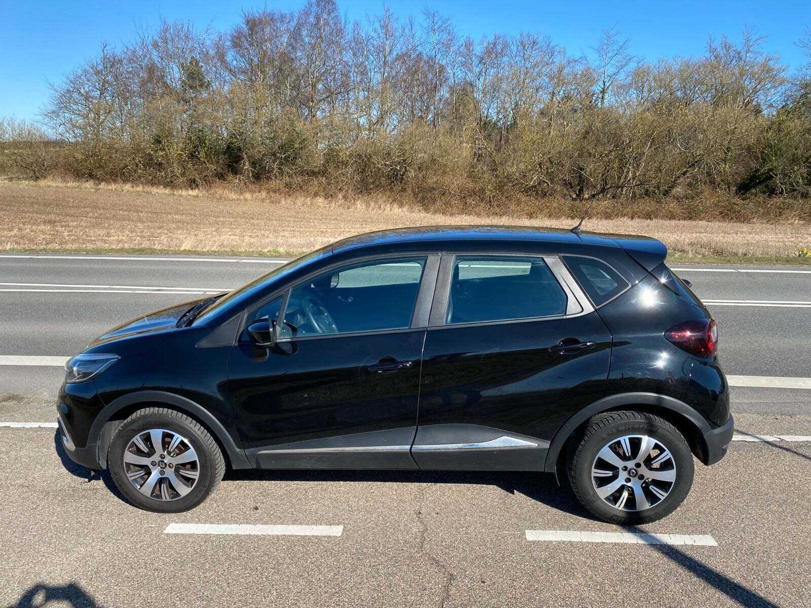 Sort Renault Captur fra 2019