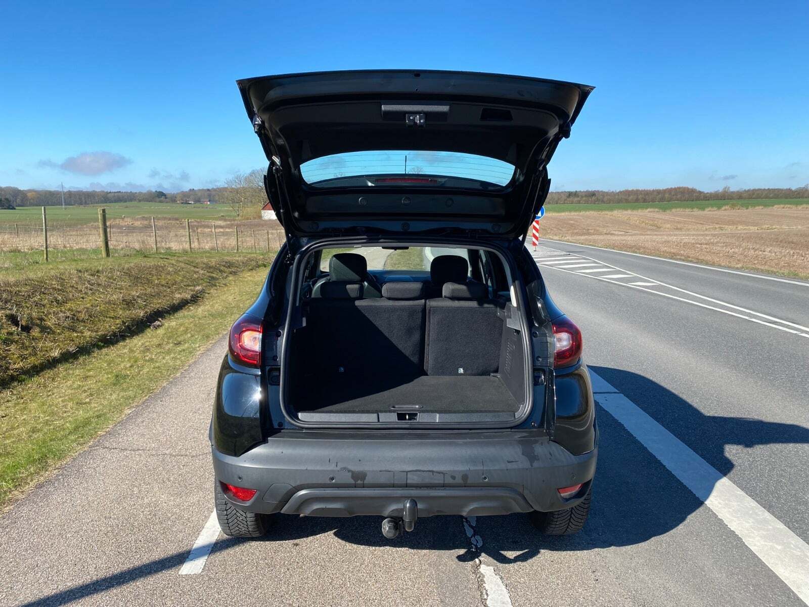 Sort Renault Captur fra 2019