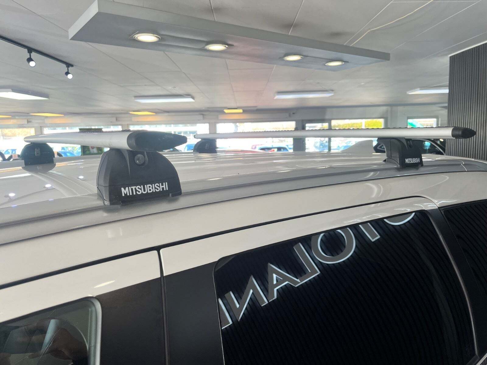 Mitsubishi Outlander 2,4 PHEV Intense CVT 4WD