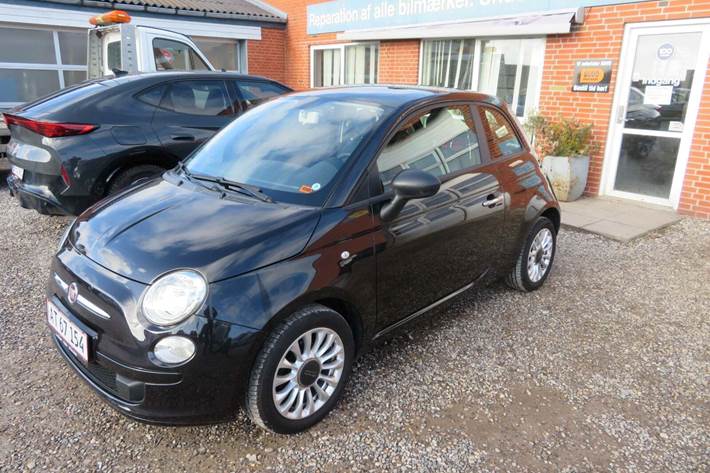 Sort Fiat 500 fra 2008