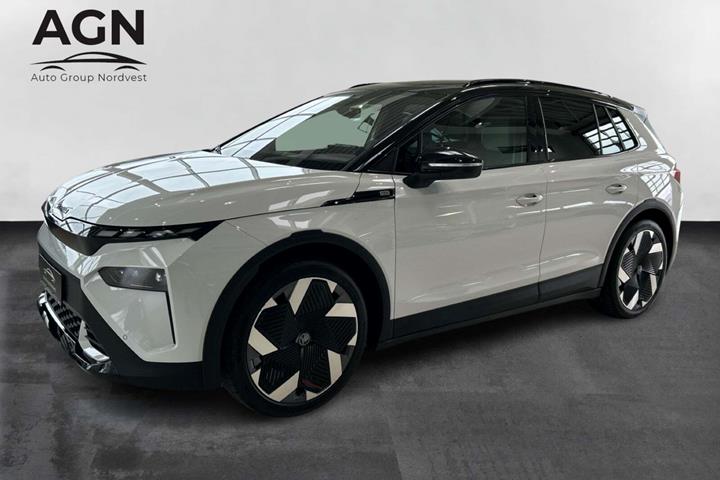 Hvid Skoda Elroq fra 2025 set udefra