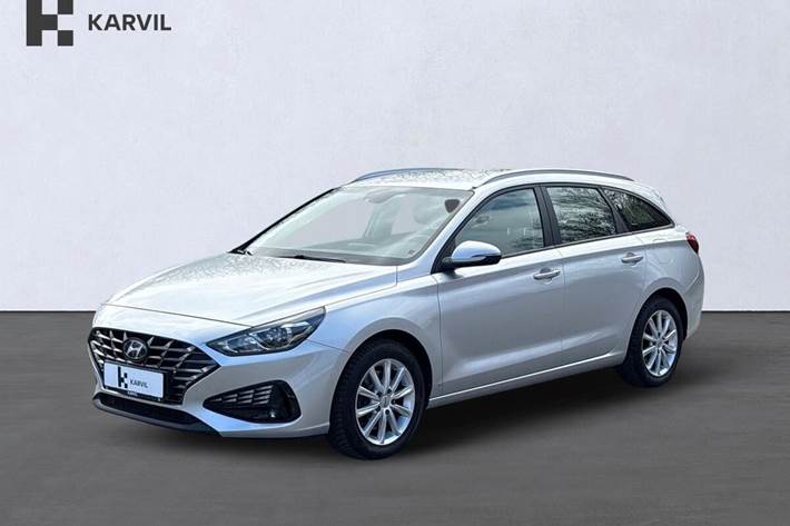 Sølv Hyundai i30 fra 2021