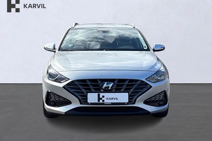 Sølv Hyundai i30 fra 2021