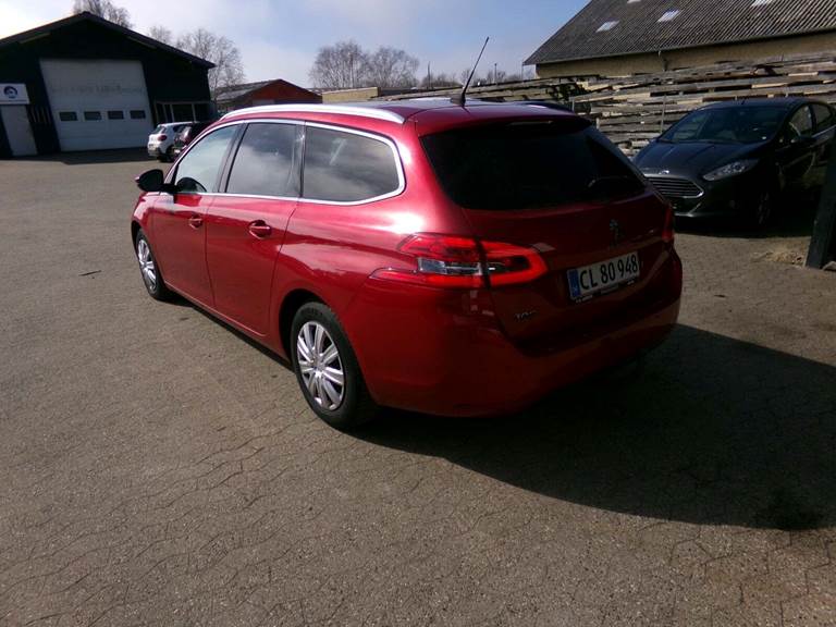 Peugeot 308 1,5 BlueHDi 130 Allure+ Sky SW