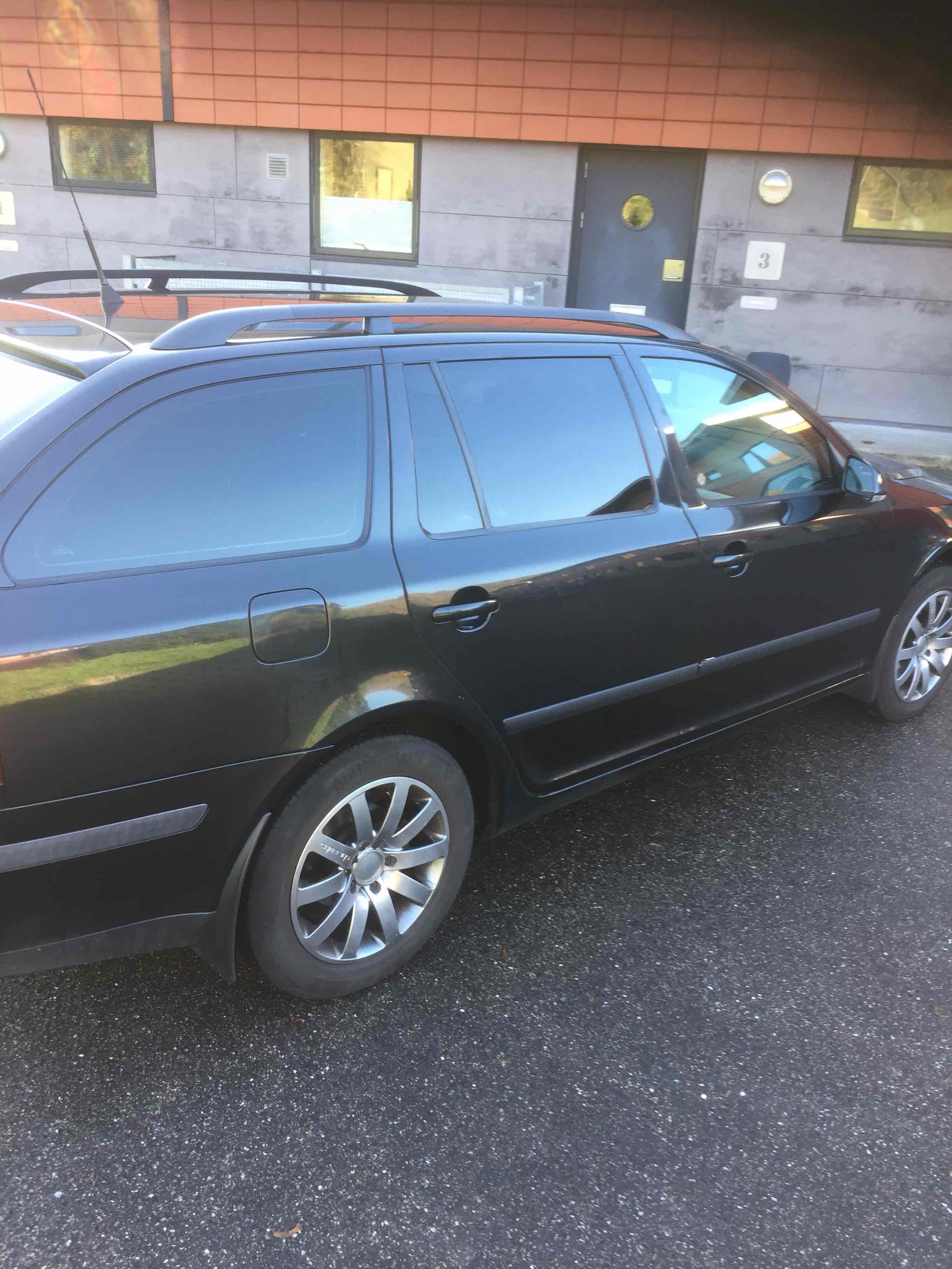 Sort Skoda Octavia fra 2006