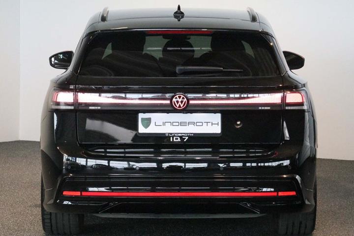 Sort VW ID.7 fra 2025