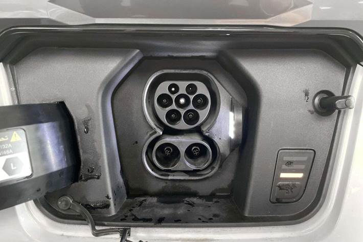 Hvid Kia Niro fra 2025