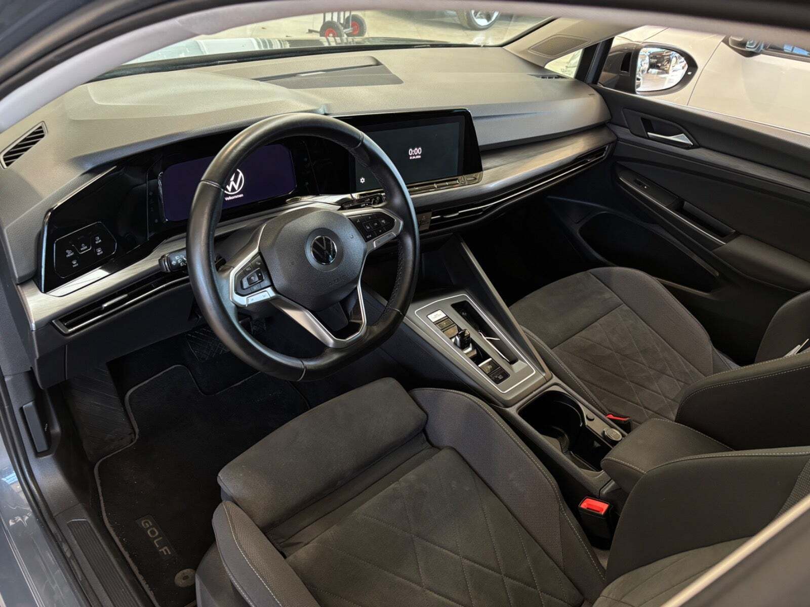 VW Golf VIII 1,5 eTSi 150 Style DSG