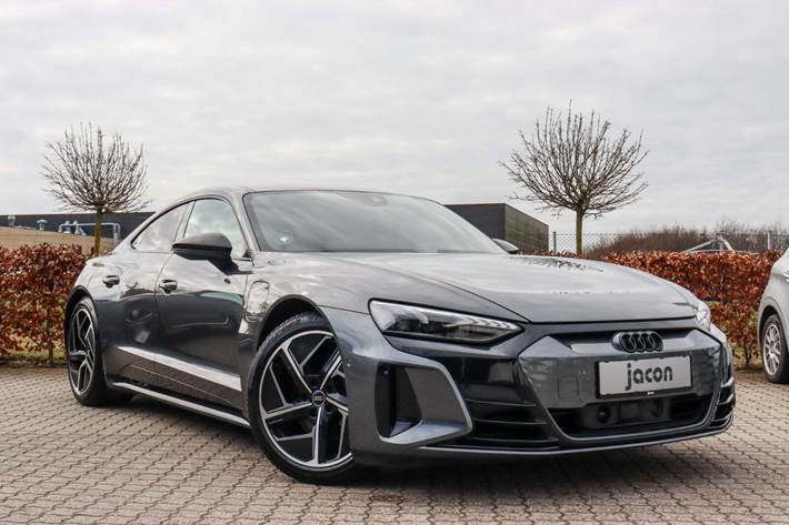 Grå Audi e-tron GT fra 2023