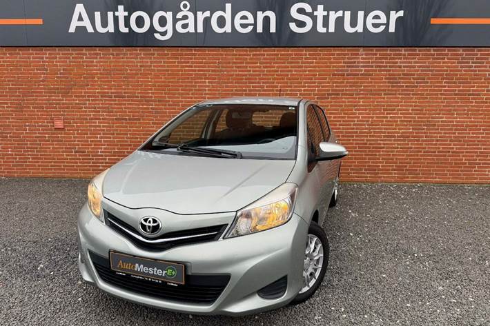 undefined Toyota Yaris fra 2011