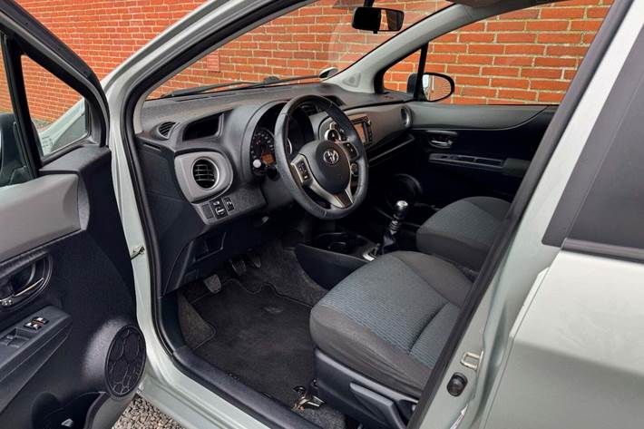 undefined Toyota Yaris fra 2011