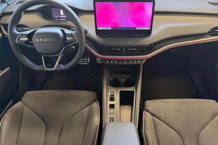 Hvid Skoda Elroq fra 2026