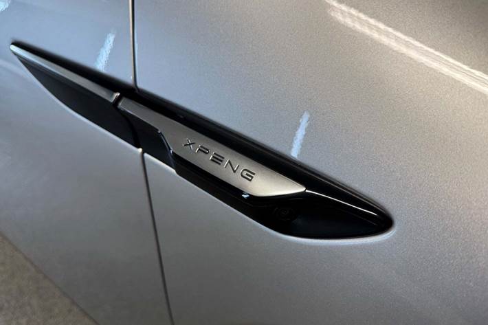 Sølv Xpeng G6 fra 2024